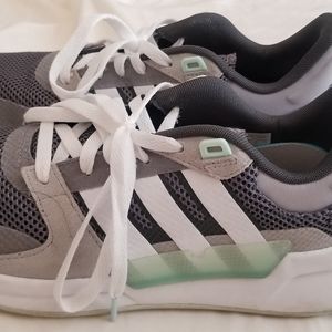 Adidas Run 90's 7.5 size
